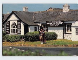 Postcard The Famous Old Blacksmith's Shop, Gretna Green, Scotland