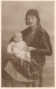 Romany Gypsy Mother Edwardian Fashion Old Postcard