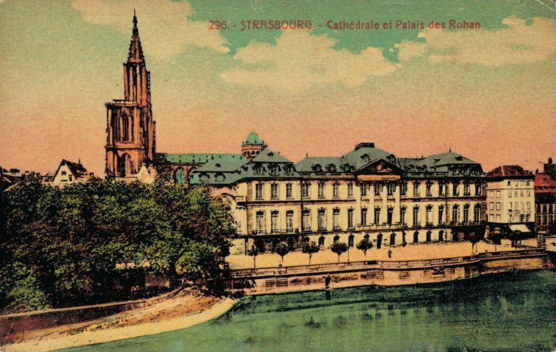 France Strasbourg Cathédrale et Palais des Rohan 03.37