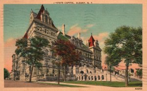 Vintage Postcard 1941 United State Capitol Building Empire State Albany New York