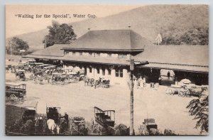 Delaware Water Gap PA Waiting For Special DL & W Railroad Station Postcard U29