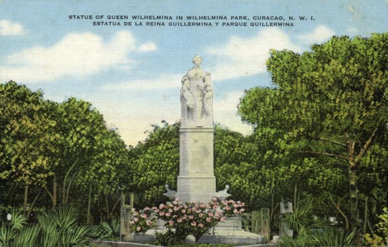 curacao, N.W.I., WILLEMSTAD, Statue of Queen Wilhelmina in Park (1940s)