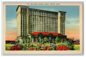 c1940s Flowers Infront of Michigan Central Depot, Detroit Michigan MI Postcard