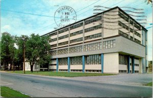 VINTAGE POSTCARD ST. THOMAS D' AQUIN SEMINARY AT QUEBEC CITY CANADA