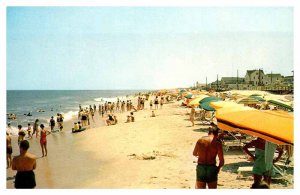 Postcard BEACH SCENE Rehoboth Beach Delaware DE AU5356