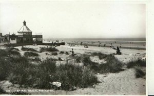 Wales Postcard - Central Beach - Prestatyn - Denbighshire - Real Photo - TZ9716