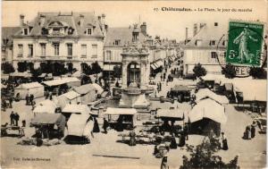 CPA AK CHATEAUDUN-La Place le jour du marché (177633)