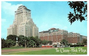 St. Louis MO-Missouri Chase Park Plaza Classic Cars, Antique Vintage Postcard