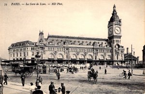 Paris, France - Le Gare de Lyon - Train Station - Horses & buggy's - c1908