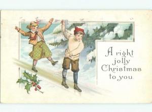 Divided-Back KIDS AT CHRISTMAS SCENE Great Postcard W8338