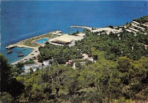 US41 postcard Greece Lutraki Hliday club Poseidon 1979 coast