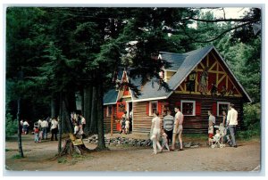 1960 Gift Shop Santa's Village Bracebridge Muskoka Canada Vintage Postcard