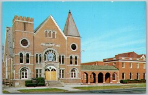 Huntington West Virginia 1960s Postcard Central Christian Church Disciples