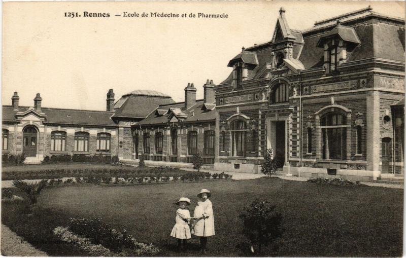 CPA RENNES - Ecole de Medecine et de Pharmacie (298201)