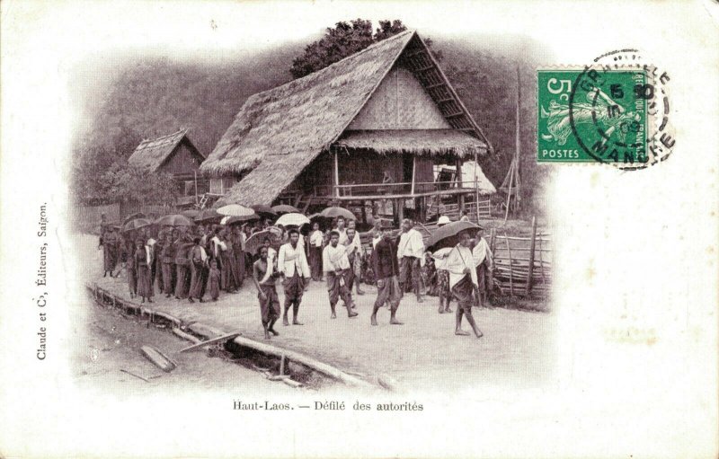 Indochine Haut Laos Défilé des autorites 03.75