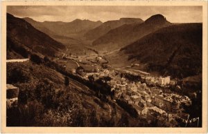 CPA Le Mont Dore La Ville et la Vallee de la Dordogne FRANCE (1289580)