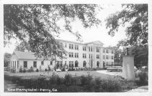 Perry Georgia New Perry Hotel 1959 RPPC,  Old Car