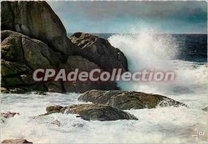 Postcard Modern Brittany in couelurs Wave breaking on the Cote Sauvage Quiberon