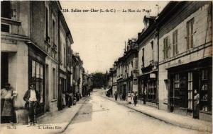 CPA SELLES-sur-CHER - La Rue du Pont (253334)