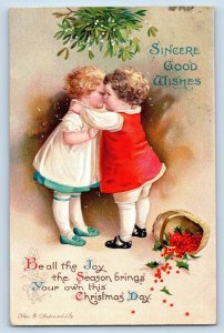 Ellen Clapsaddle Signed Postcard Christmas Girls Kissing Under Mistletoe Berries