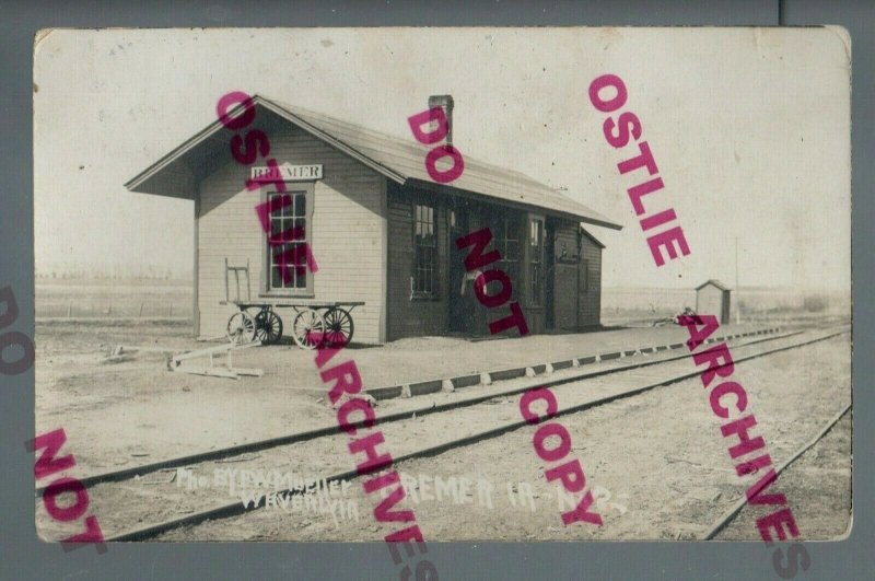 Bremer IOWA RPPC 1913 DEPOT Train Station nr Waverly Tripoli GHOST TOWN? IA