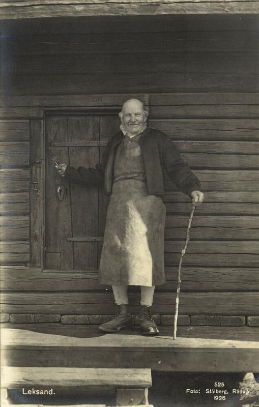 sweden, LEKSAND, Old Man in front of House (1926) RPPC