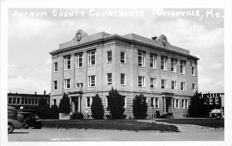 Autos 1940s Putnam County Court House Unionville Missouri RPPC  Postcard 13363