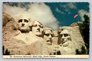 US Flag at Mount Rushmore Memorial Black Hills South Dakota 4x6 Postcard 1788