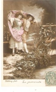  Romantic couple. La promenade Old vintage French photo postcard