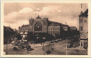 Hungary Budapest Eastern Terminus Vintage RPPC 09.40