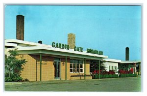 BUTLER, PA Pennsylvania ~ Roadside GARDEN GATE Restaurant c1950s Postcard