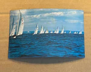 VINTAGE  POSTCARD UNUSED - STAR BOATS RACING, LONG ISLAND SOUND, NY