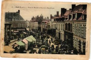 CPA AK BROU - Place du Marché et Rue de la République (177654)