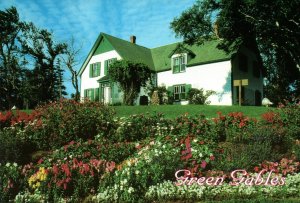 CONTINENTAL SIZE POSTCARD GREEN GABLES OF CAVENDISH PRINCE EDWARD ISLAND CANADA