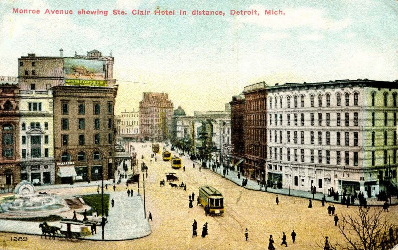 MI - Detroit. Monroe Avenue, Trolleys