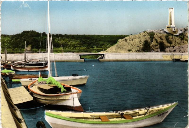 CPM NARBONNE-PLAGE - Le Port et le Monument Pierre Brossolette (216466)