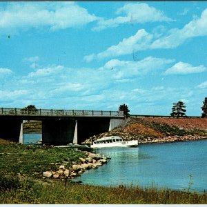 c1960s Long Sault Parkway, ON Postcard Bridge St Lawrence Seaway Boat Lynda II