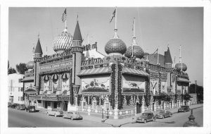 Automobiles Corn Palace Mitchell South Dakota 1940s RPPC Photo Postcard 21-4017