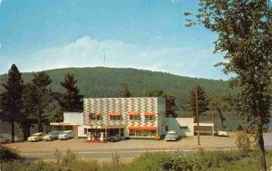 Valois Hotel Lodge Ottawa River Mattawa Ontario Canada 1958 postcard