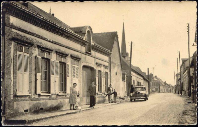 france, BOIS-LE-ROI, Route du l'Habit, Car (1959) RPPC