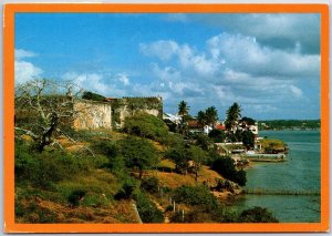 VINTAGE CONTINENTAL SIZED POSTCARD FORT JESUS AT MOMBASSA KENYA MANY STAMPS 1995