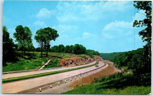 Postcard - Scenic Kentucky Turnpike - Kentucky