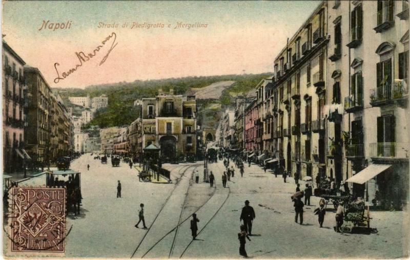 CPA Napoli Strada di Piedigrotta e Mergellina ITALY (801736)