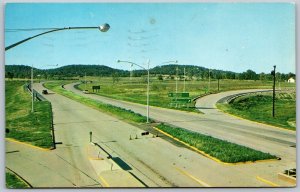 Postcard Louisville Kentucky c1966 New Turnpike Jefferson County