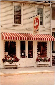 The Two Sisters Abbott's Candy and Gifts Hagerstown IN Postcard Z09