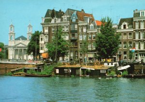 Amsterdam Holland Netherlands, The Amstel, Links op de Achtergrond, Postcard