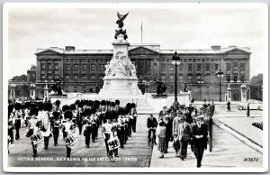 Victoria Memorial Buckingham Palace And Guards London England Memorial Postcard