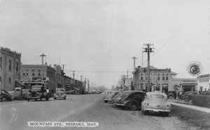 J80/ Neepawa Manitoba Canada RPPC Postcard c1940s Mountain Ave 18