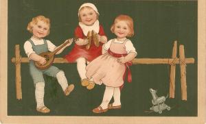 \Children singing\ Beautiful vintage German postcard