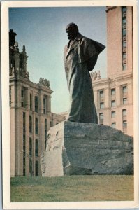 postcard Russia - Moscow - Monument to T. G. Shevchenko near the Ukraina Hotel